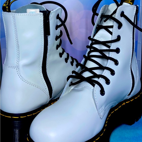 NWOT- Unisex Dr. Martens Jadon Boot - White - Women's 9, Men's 8 -$4.99 Shipping - Picture 10 of 13